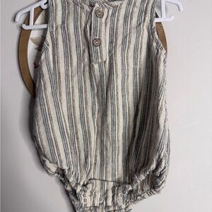 Rylee and cru Striped Cotton Baby Romper in Cream and Navy 3-6 m